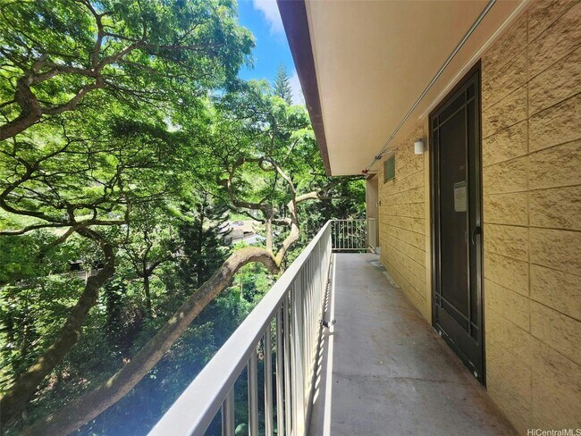 Foto del edificio - 95-273 Waikalani Drive