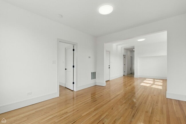 Foto del edificio - 1928 W 21st St