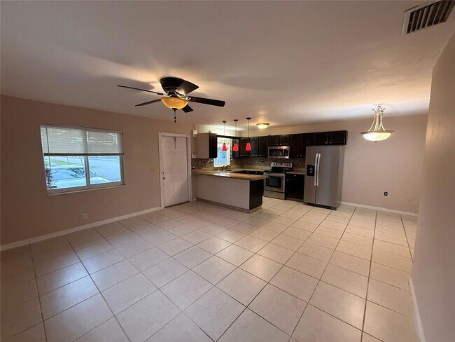 Foto del edificio - 5620 NE 2nd Terrace