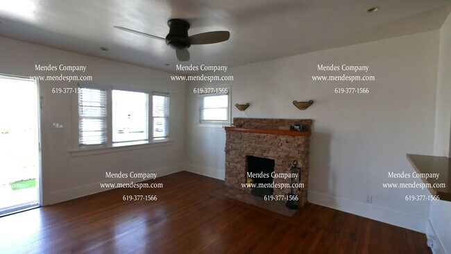 Foto del edificio - Beautiful 2 Bed, 1 Bath House with Outdoor...