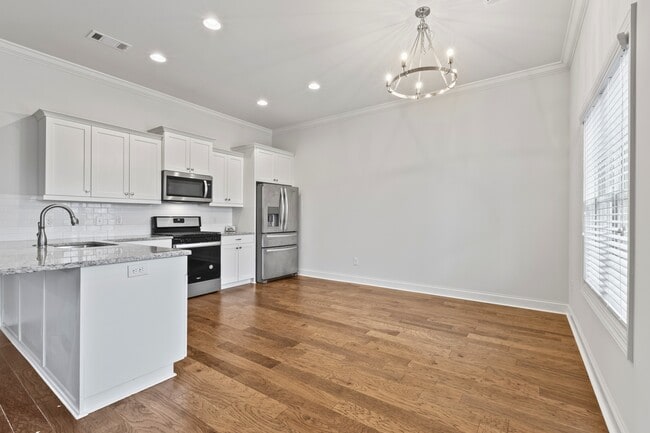 Building Photo - 2272 Pam Cir