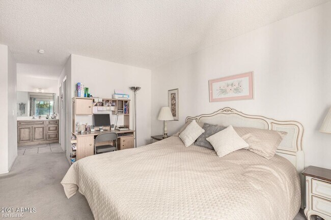 Foto del edificio - 2 br, 2 bath Condo - 7838 E Boojum Dr