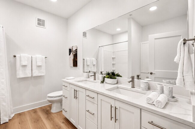 Foto del edificio - Clear Creek Springdale Apartments