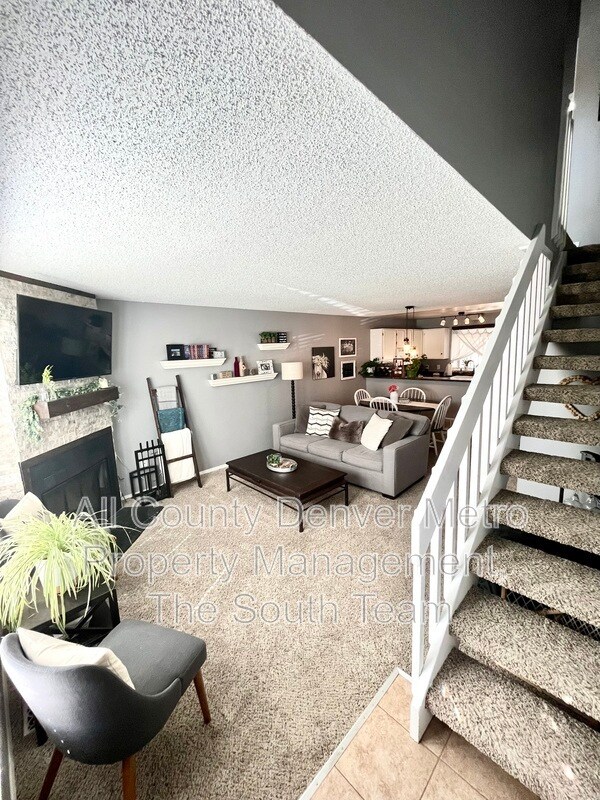 Foto del edificio - 9623 W Chatfield Ave