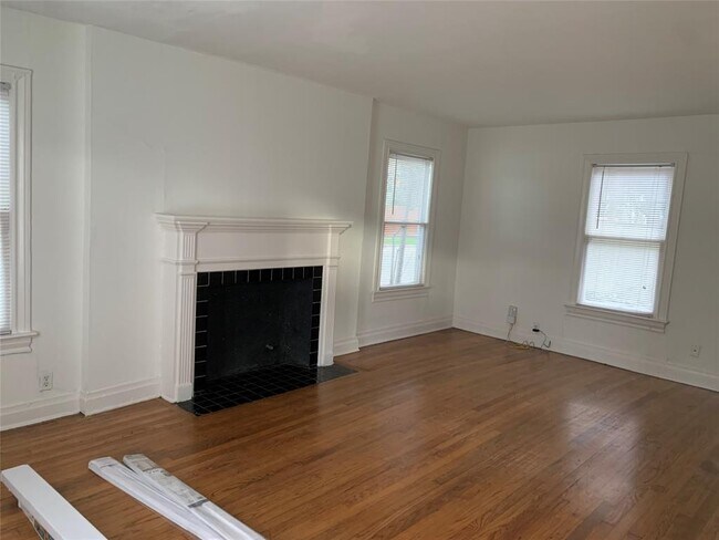 Foto del edificio - 4810 Hazard St