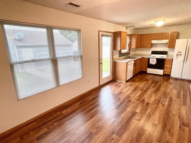 Foto del edificio - 4784 Mattox St
