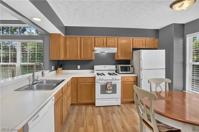 Building Photo - 1139 Lake Meadow Ln