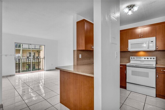 Foto del edificio - 325 NW 72nd Ave