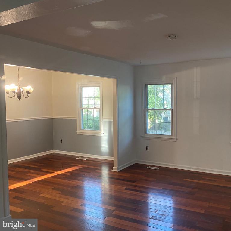 Foto del edificio - 9524 Covington Pl