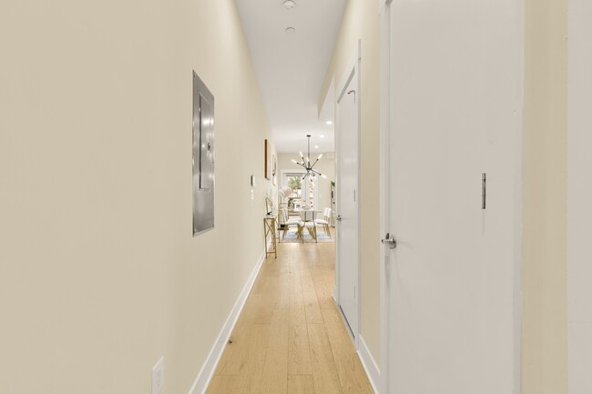 Photo - 822 Kennedy St NW House