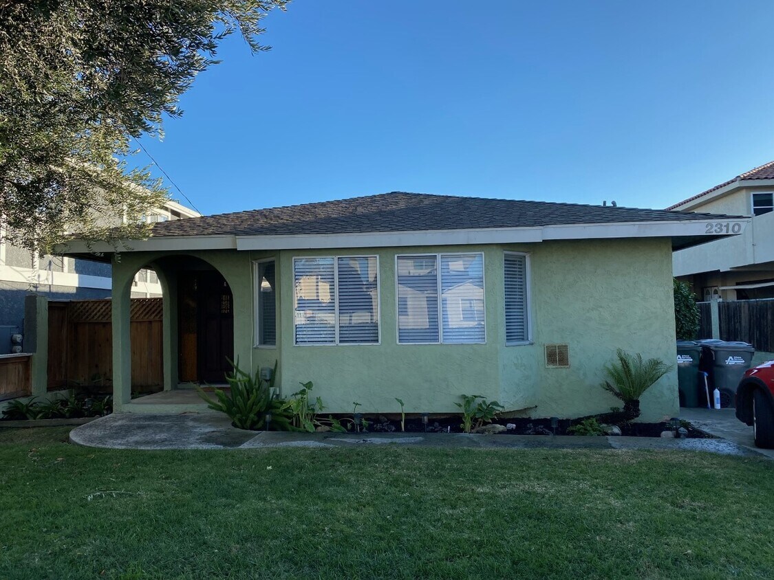 2310 Huntington Ln Unit B, Redondo Beach, CA 90278 Apartments in