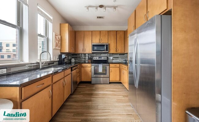 Building Photo - 1550 N Raleigh St