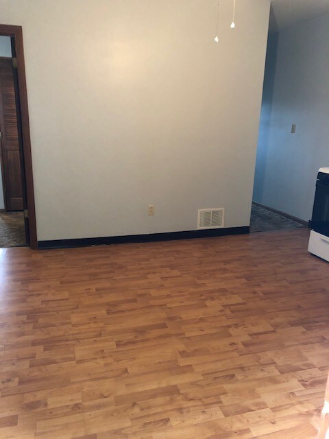 Building Photo - 909 Bellview St