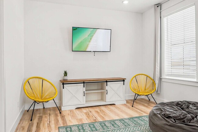 Foto del edificio - 508 Lyndell Ln