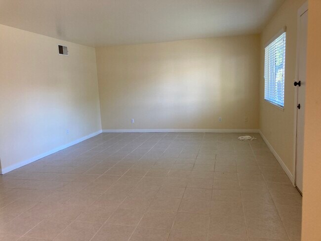 Foto del edificio - 2372 Pepper St