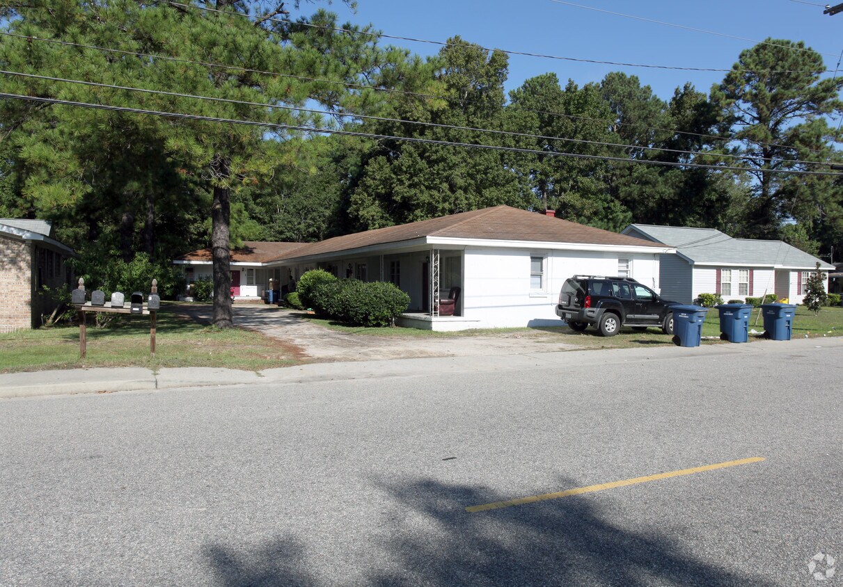 Primary Photo - 1405 Dunbar St