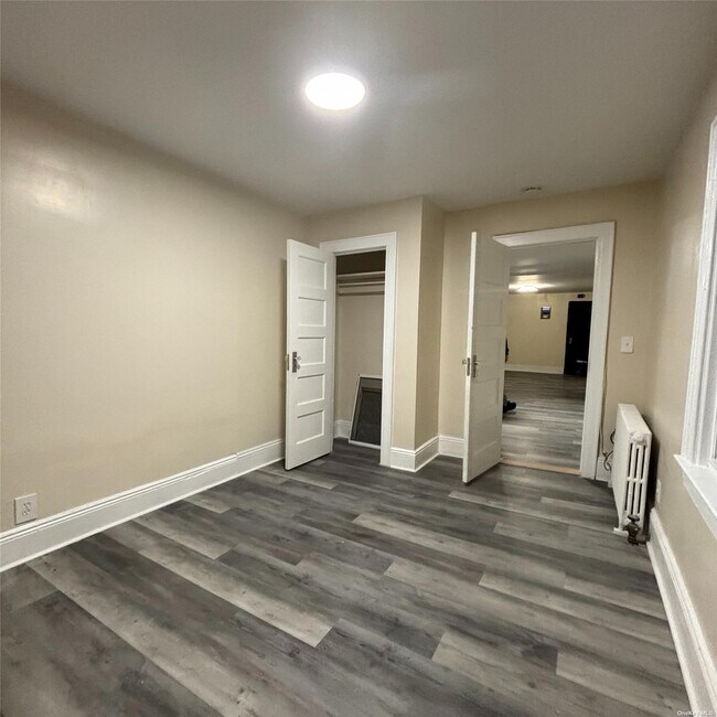 Foto del edificio - 1443 E 94th St