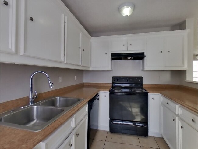 Foto del edificio - 3522 Tangerine St