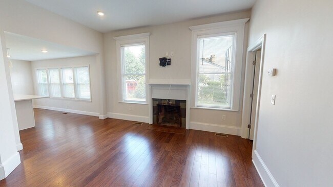 Building Photo - 37 Walnut Pl