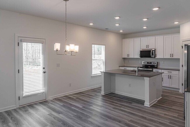 Foto del edificio - BRAND NEW SINGLE FAMILY HOME IN LOGANVILLE