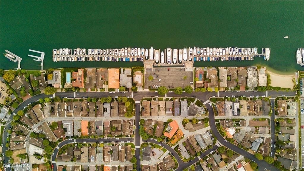 Primary Photo - 4 br, 3 bath House - 2742 Bayshore Dr