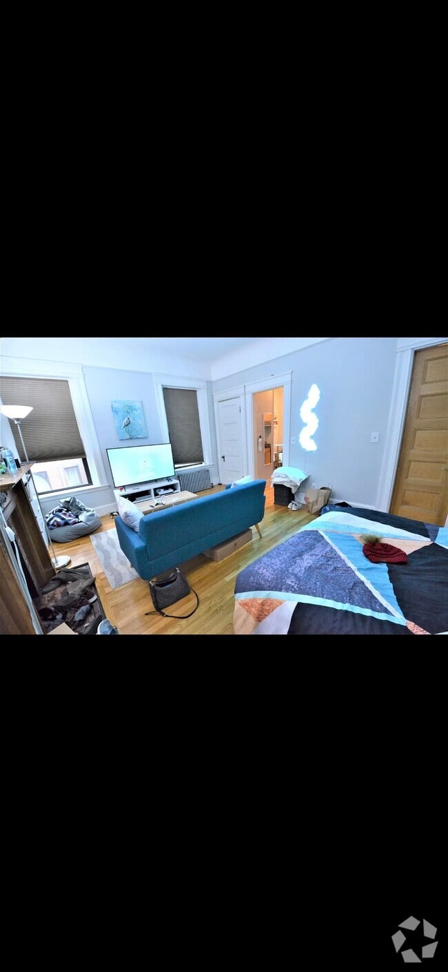 Building Photo - 531 Beacon St