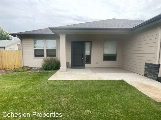 Building Photo - 3 br, 2 bath House - 2458 N Maple Grove Rd