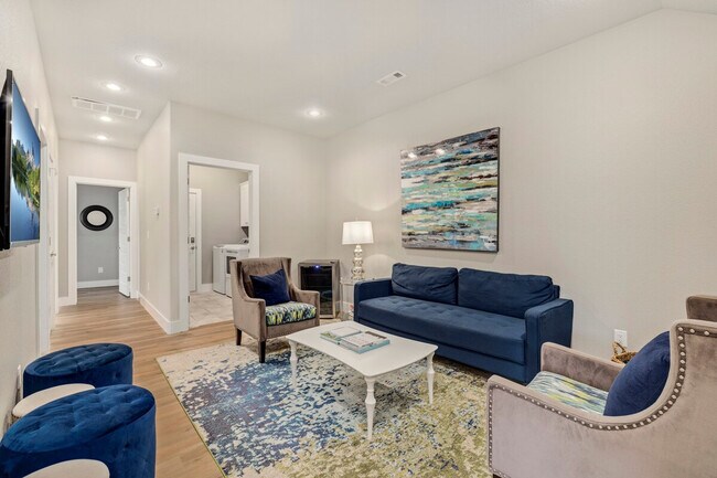 Building Photo - 22030 Dogwood Cir