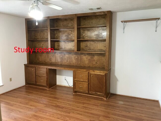 Foto del edificio - 2906 Green Fields Dr