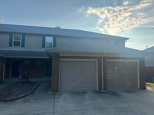 Foto del edificio - 2005 River Ridge Rd