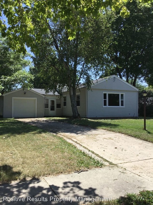 3 br, 1.5 bath House 2615 Brendenwood Rd House Rental in Rockford