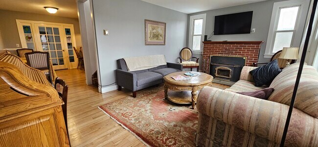 Foto del edificio - 7 Harmon Heights Rd
