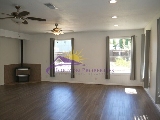 Foto del edificio - 1646 Hedland Pl