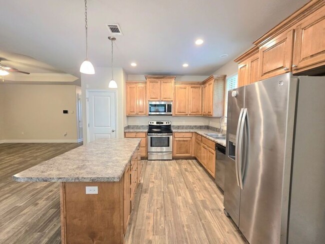 Building Photo - 5297 Parkside Dr