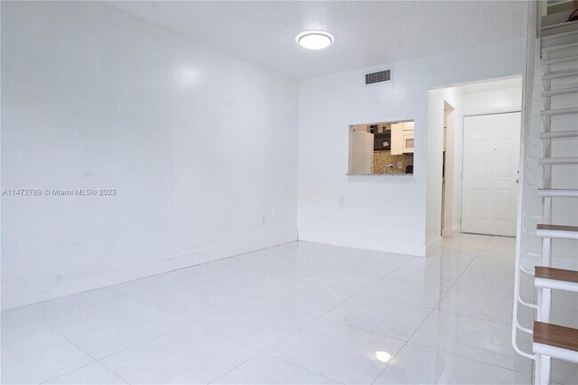 Foto del edificio - 4271 NW 11th St