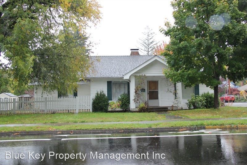 Primary Photo - 4 br, 3 bath House - 5670 SW Lombard Ave