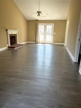 Building Photo - 10 Pasture View Ct