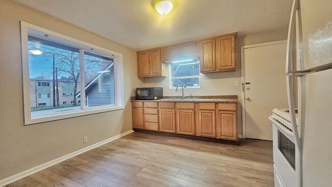 Foto del edificio - Charming 2 Bedroom 1 bath Brick Duplex in Rainier Ave S.