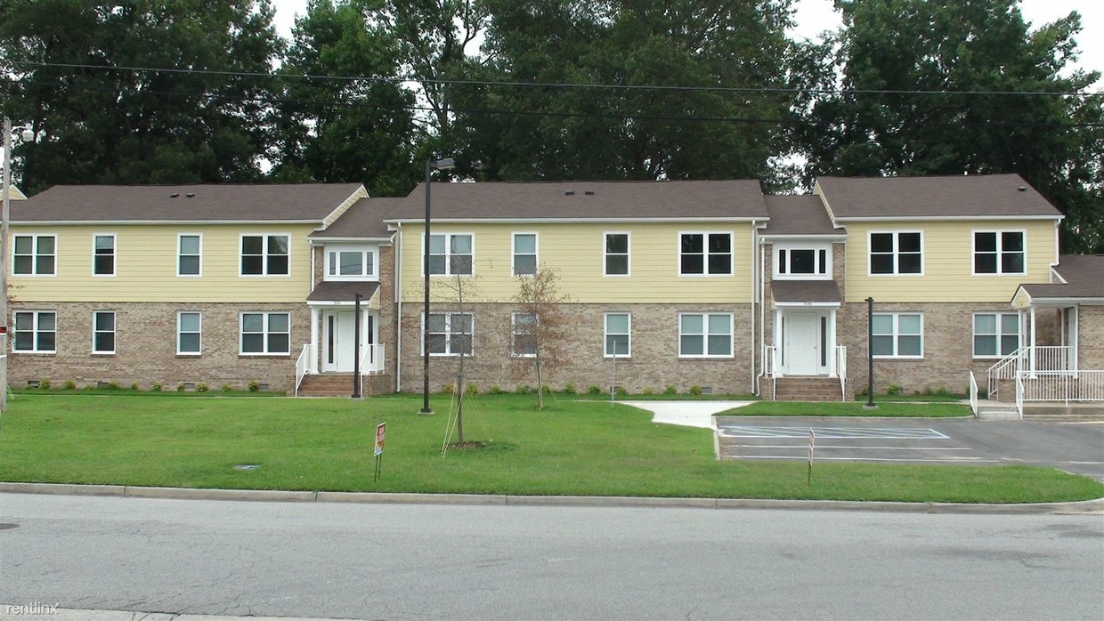 Primary Photo - 338 Bruce St