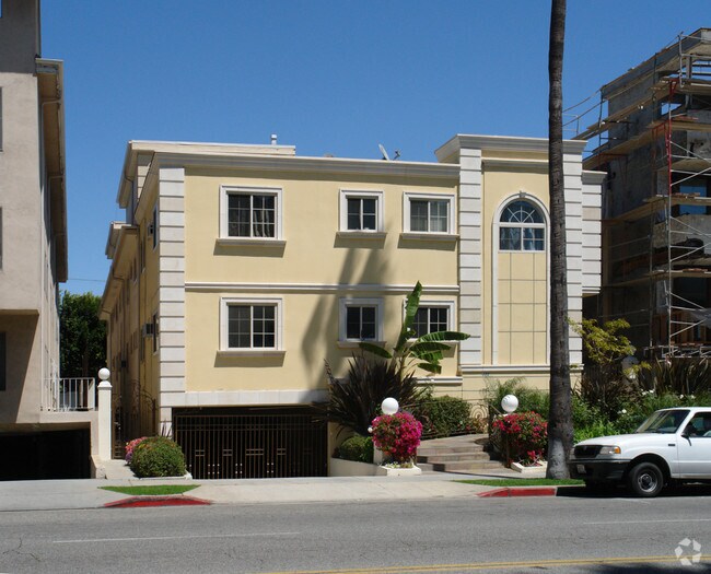 320 N Crescent Dr, Beverly Hills, CA 90210 Apartments Beverly Hills