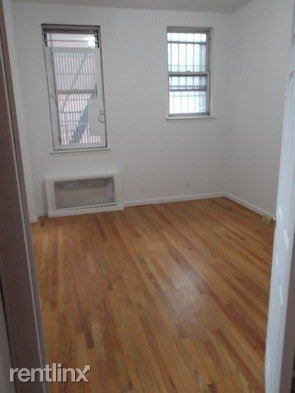Building Photo - 210 W 64th St