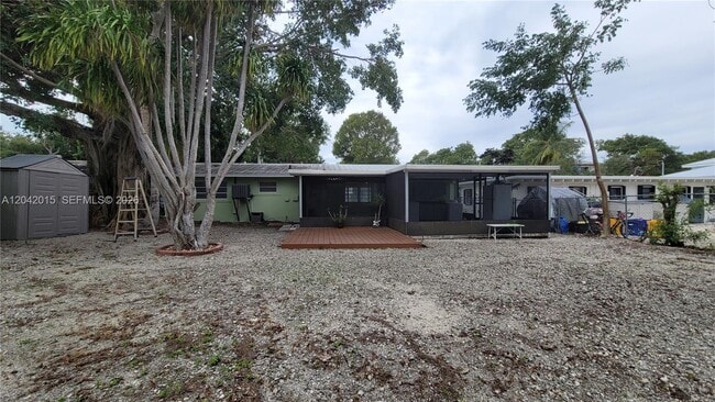 Building Photo - 664 Colson Dr