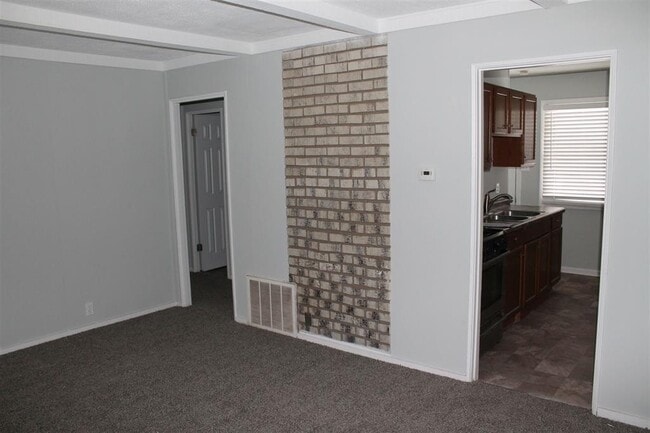 Building Photo - 910 Rose St