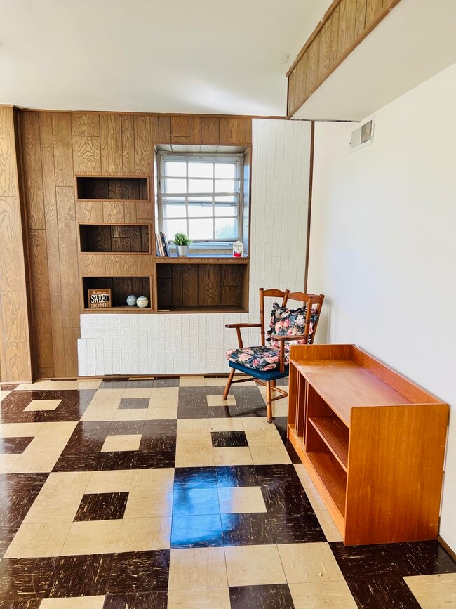 Foto del edificio - 1405 Pleasant Valley Dr