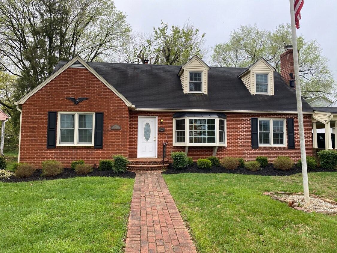 138 Rosemont Cir, Berryville, VA 22611 House Rental in Berryville, VA