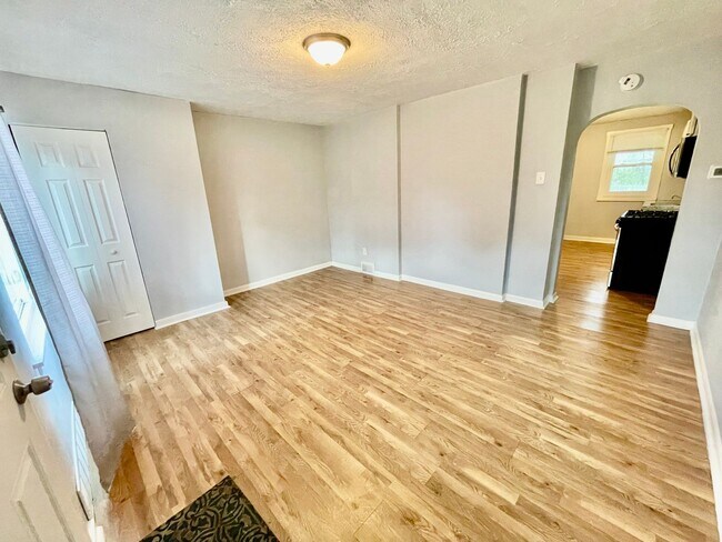 Building Photo - 625 Vanadium Road