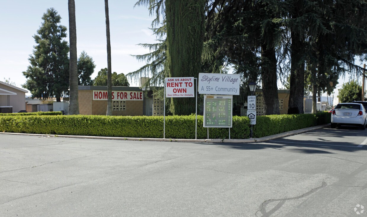 Foto principal - 12650 California St