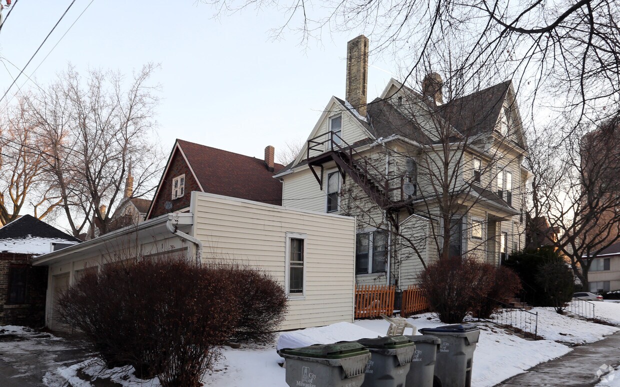 Building Photo - 1655 N Humboldt Ave
