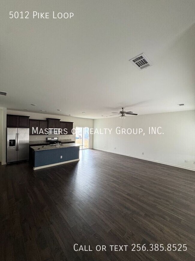 Foto del edificio - 5012 Pike Lp