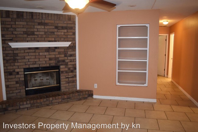 Foto del edificio - 2611-2613 Louisville St